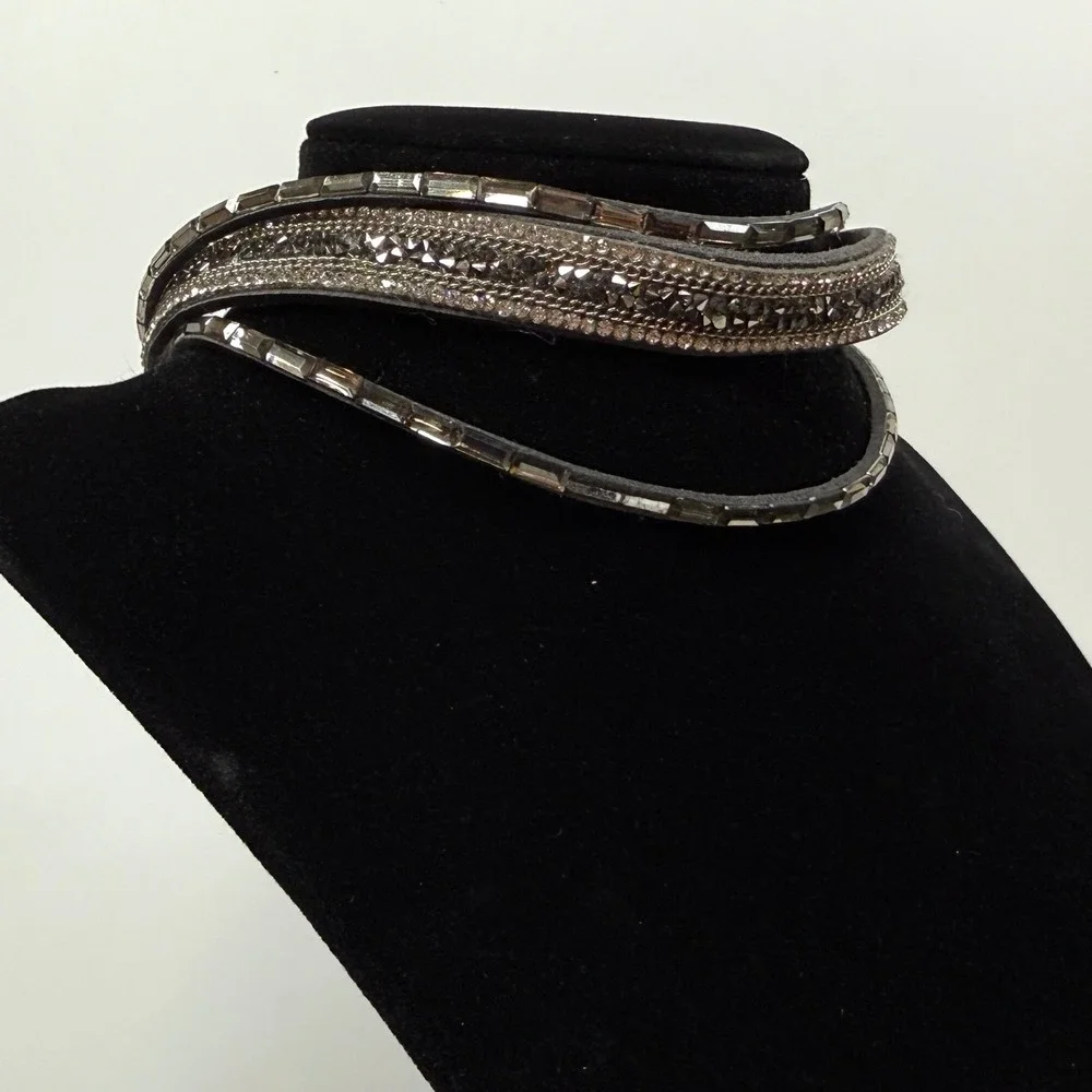 Rhinestone Statement Choker Necklace Silver Vegan Suede Gray Wrap Jewelry 16.5in - Picture 5 of 6